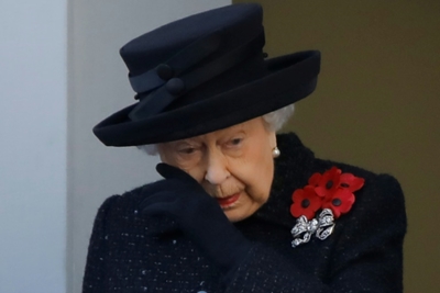UK's Queen suffers 'sprained back': palace