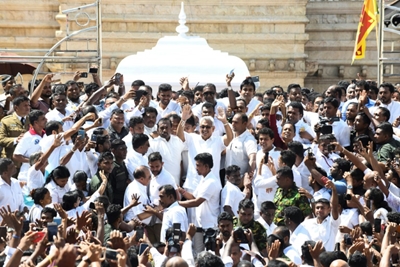 Symbolic swearing-in for Sri Lanka's new president