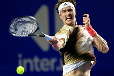 Zverev wins in latest-ever finish to professional tennis match