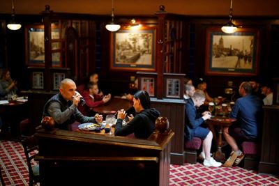UK pubs face recruiting struggle ahead of indoor reopening