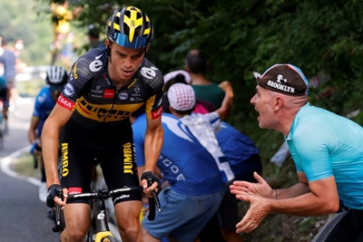 Pogacar retains overall Tour de France lead, American Kuss wins stage