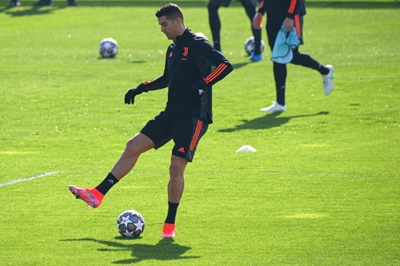 Ronaldo, Kulusevski lead Juventus at Porto