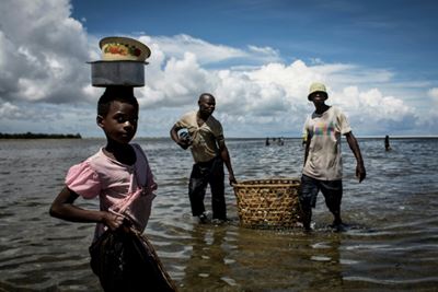 Mozambique president says gas wealth to benefit all