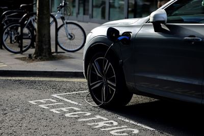 Volvo goes all-in on electric cars, online sales