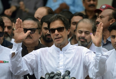 Imran Khan urged by Engineer to restore India-Pakistan Test links