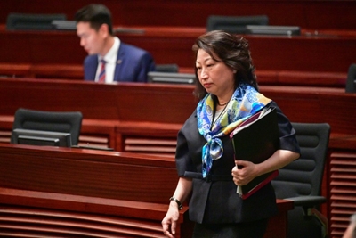Hong Kong leader condemns London protester 'attack' on minister 