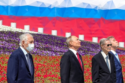 Putin has 'disinfection tunnel' to protect him from coronavirus
