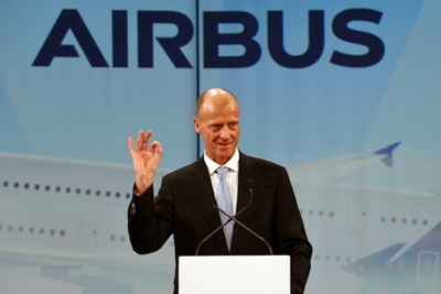 France to cap golden handshakes after 'excessive' Airbus package