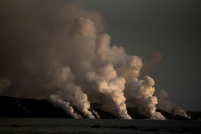 Volcanic ash cloud closes airport in La Palma: officials