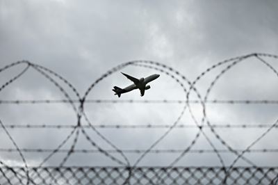 Airlines improvise gradual liftoff as lockdowns ease