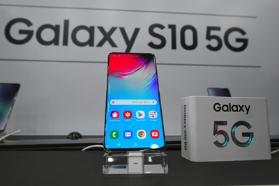 World's first 5G phone released in South Korea