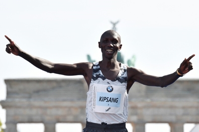 Kenya marathon star Kipsang held for breaking virus curfew  