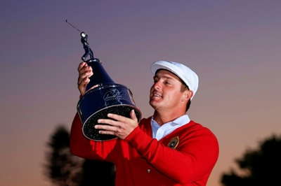 DeChambeau, inspired by Tiger, edges Westwood to win Bay Hill
