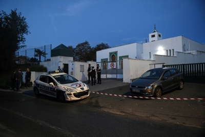 French police probe mosque attacker's motive 