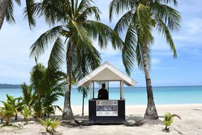 Philippines reopens to vaccinated tourists next week
