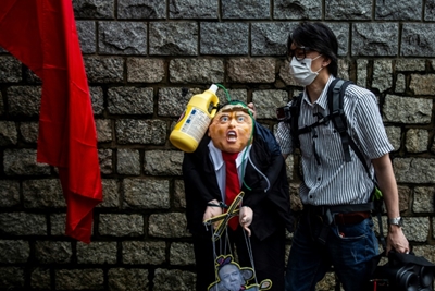 US revokes visas for 1,000 Chinese under Trump order