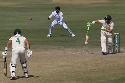 South Africa resist after Pakistan's big lead in first Test