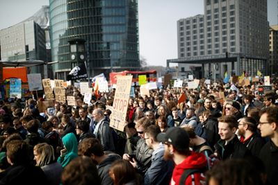 Polish dailies print blank front page in EU copyright appeal
