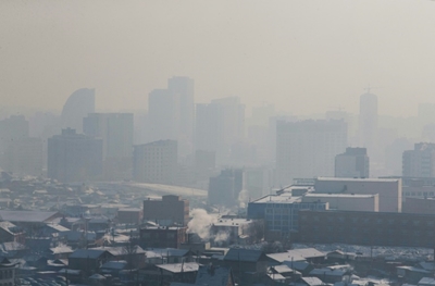 Mongolians sip 'oxygen cocktails' to cope with smog