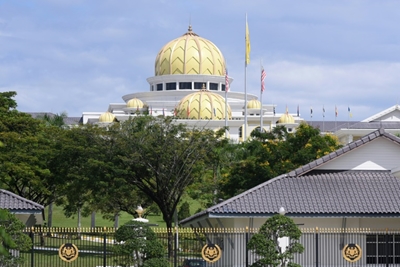 Malaysian PM quits after turbulent 17 months in office