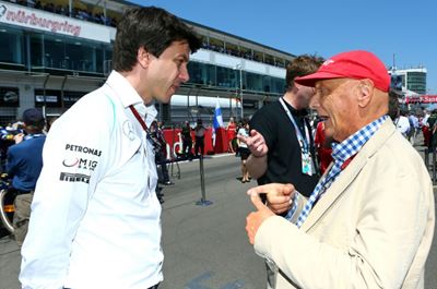 Lauda 'irreplaceable', says Mercedes chief Wolff