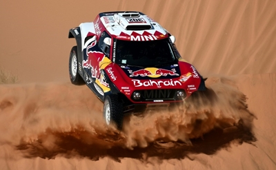 Peterhansel edges Al-Attiyah in Dakar stage 9