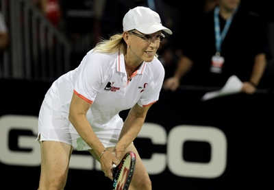 Navratilova sorry for transgender 'cheat' claim