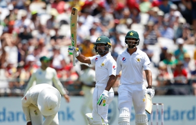 Pakistan avoid innings defeat, delay SA victory charge