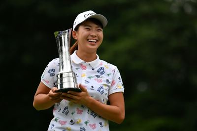'A star is born!' Golf-mad Japan salutes 'Smiling Cinderella'