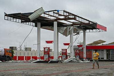 89 still missing at sea after cyclone slams into India