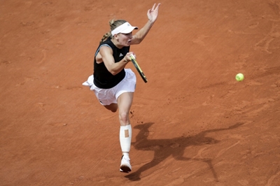 Wozniacki dumped out in Roland Garros first round