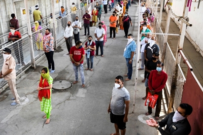 India re-opens more public spaces despite record virus infections