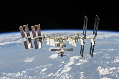 Science without gravity at the International Space Station 