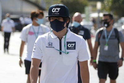 Japanese rookie Tsunoda aims for instant F1 impact at AlphaTauri