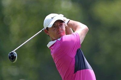 McIlroy leads after sizzling 62 at WGC St. Jude event