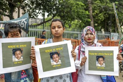 16 sentenced to death for burning alive Bangladesh teen