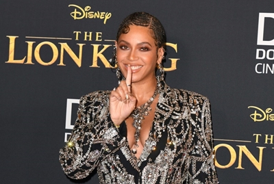 Beyonce decries bigotry in message to graduates