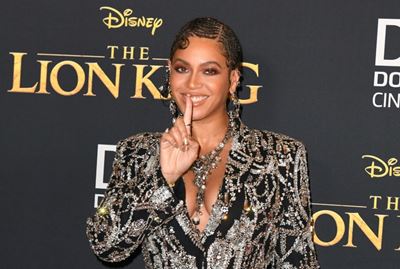 Beyonce decries bigotry in message to graduates