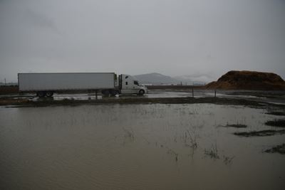 Canada rail, road links cut by floods, mudslides reestablished