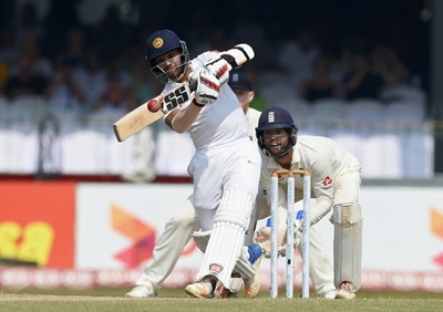 Sri Lanka's Mendis resists England spin in 3rd Test