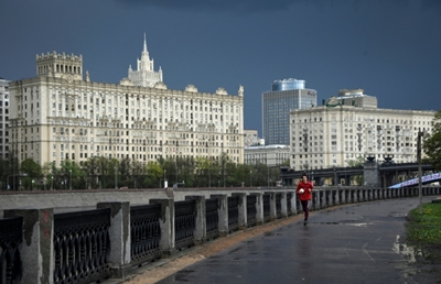 Russia reaches new virus milestone as cases top 165,000