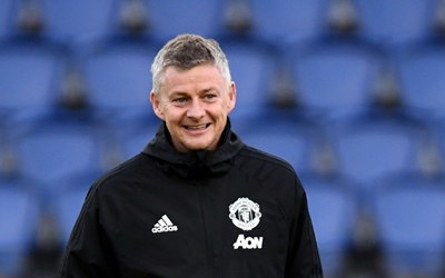 Depleted Man United dream of famous comeback in Paris