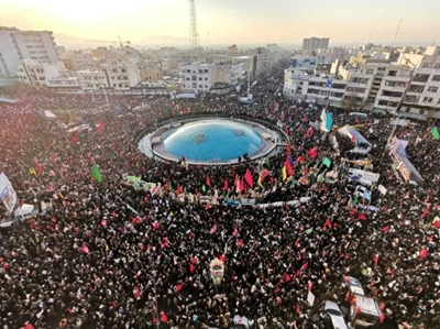 Mourners pack Tehran to grieve Iran general Soleimani