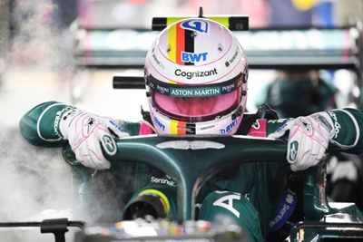 Aston Martin retain Vettel and Stroll for 2022 F1 season