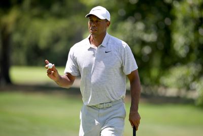 Woods plummets out of Bridgestone contentionWoods plummets out of Bridgestone contention
