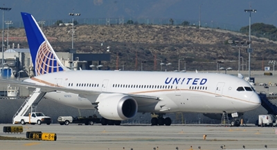 Boeing to reduce 787 production after identifying new jet issue
