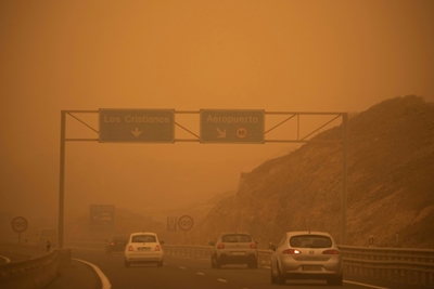 Sandstorm forces closure of airports on Spain's Canary Islands