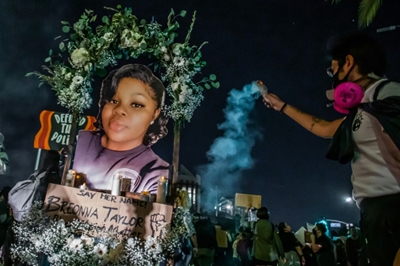 Louisville heads for another night under curfew amid Breonna Taylor protests