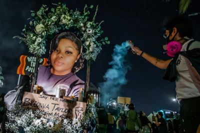 Louisville heads for another night under curfew amid Breonna Taylor protests