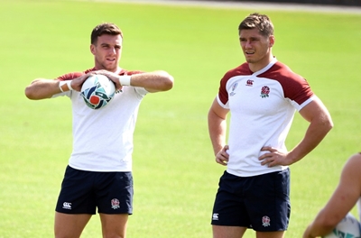 England eye World Cup quarter-finals in 'war' with Argentina